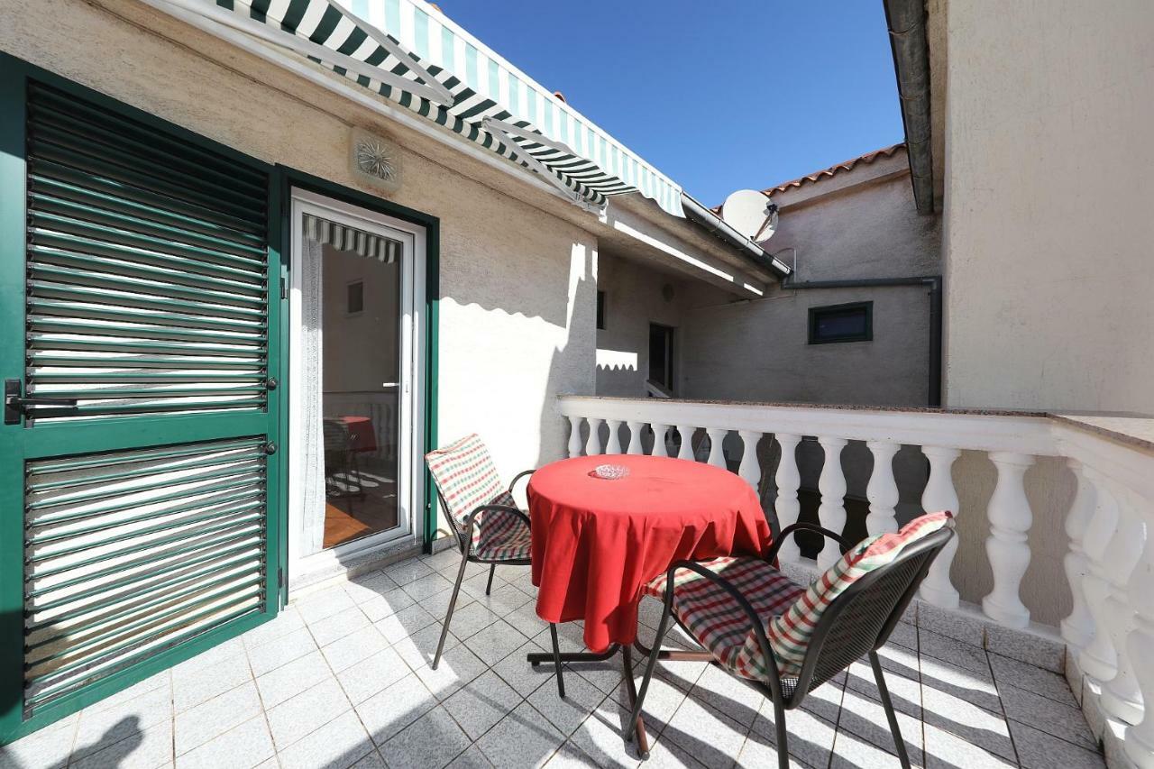 Apartments Vedrana Biograd Na Moru Exterior foto