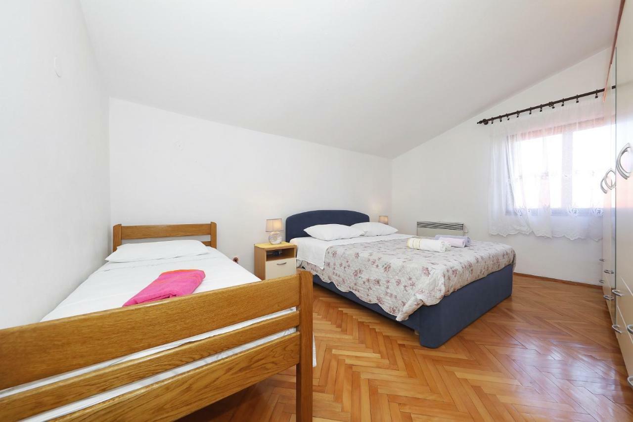 Apartments Vedrana Biograd Na Moru Exterior foto