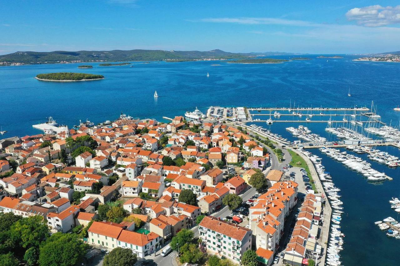 Apartments Vedrana Biograd Na Moru Exterior foto