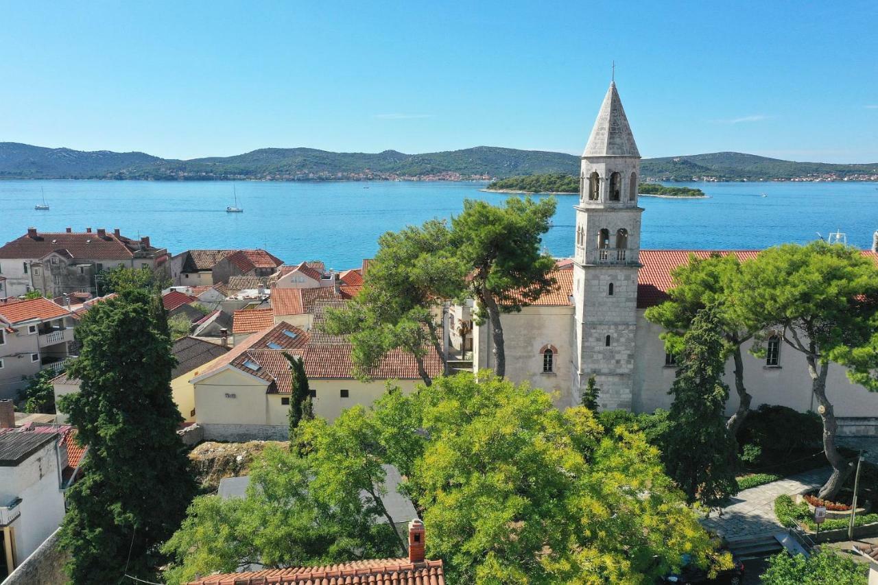 Apartments Vedrana Biograd Na Moru Exterior foto