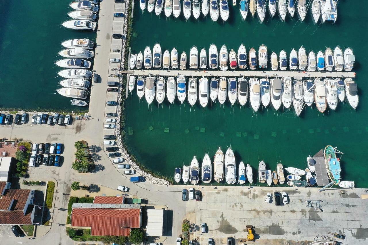 Apartments Vedrana Biograd Na Moru Exterior foto